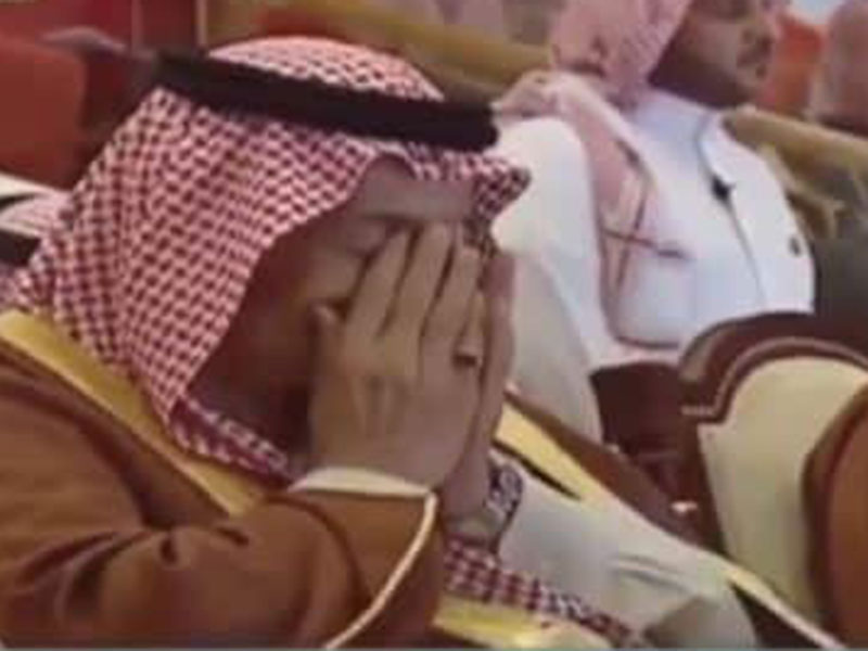 اضغط لمشاهدة الفيديو: الملك سلمان تدمع عينه وهو يتذكر رحلة توحيد البلاد